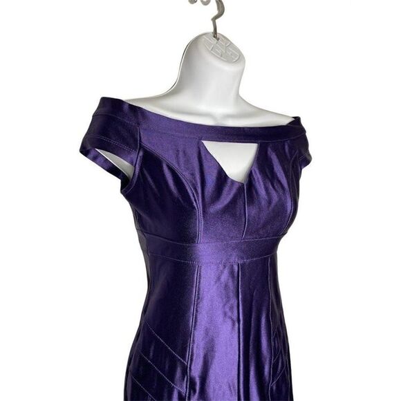 Guess‎ Stretch Satin Off the Shoulder Keyhole Dress XS - Picture 2 of 9